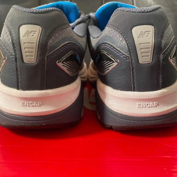 New Balance 1540v3 Men's US 9.5 (UNISEX Women's US 11) - Picture 5 of 7